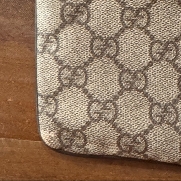 Gucci GG Over the Shoulder Small Tote Bag - Picture 9 of 14